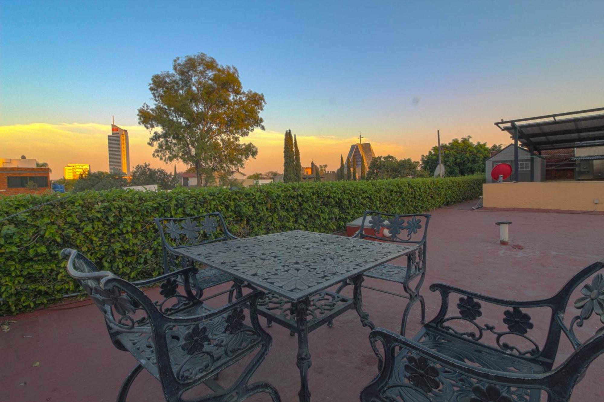 גואדלחארה Suite Con Terraza En En El Corazon De Chapalita 11 מראה חיצוני תמונה