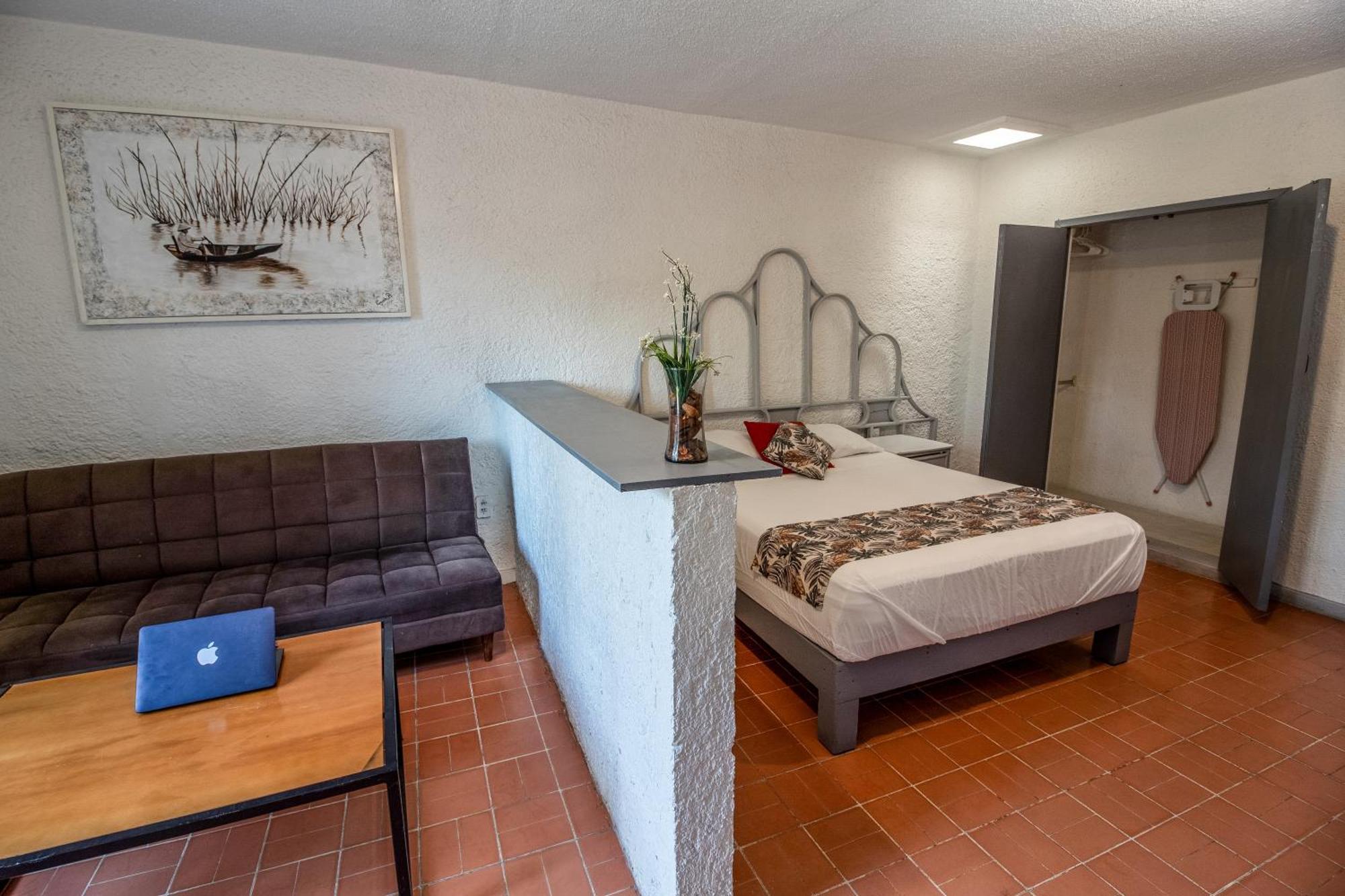גואדלחארה Suite Con Terraza En En El Corazon De Chapalita 11 מראה חיצוני תמונה